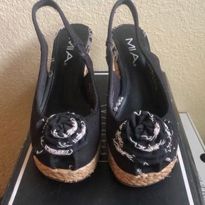 Mia Wedge peep toe sandals